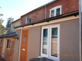 2 bedroom Terraced t...